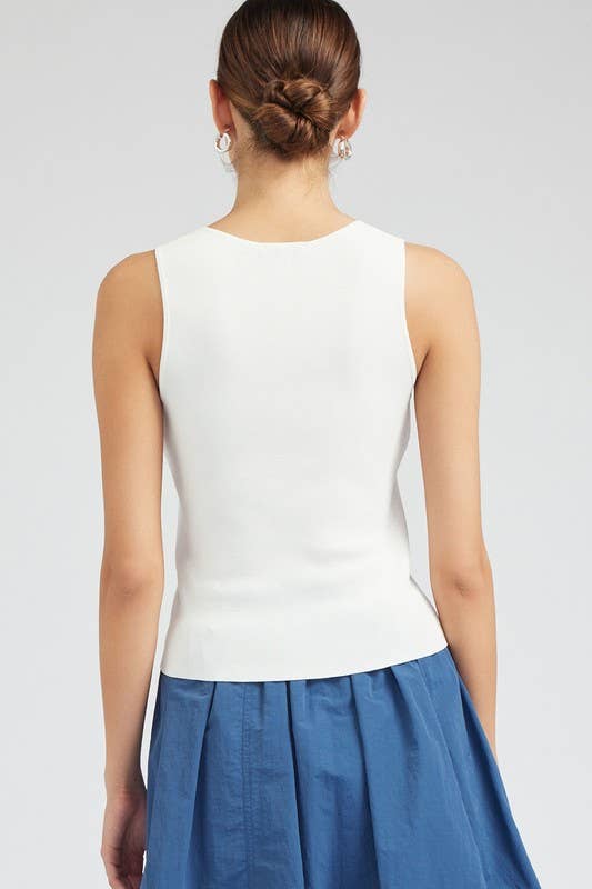 Sleeveless V-neck Sweater Top: White