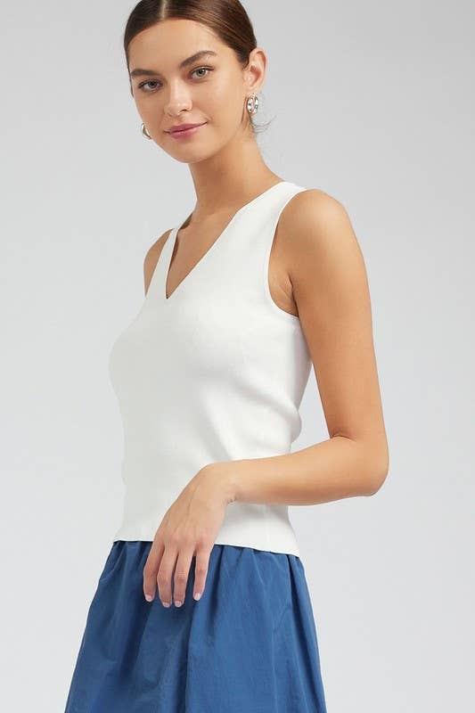 Sleeveless V-neck Sweater Top: White