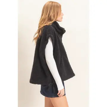 Hadley Sherpa Vest